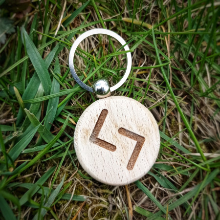 БРЕЛОК ДЕРЕВ'ЯНИЙ РУНА ЄР РУЧНА РОБОТА (HANDMADE WOODEN FLEECE KEYRING)